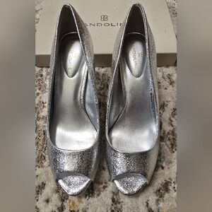 Bandolino Shimmering Silver Peep Women Toe Heels Size 7.5M-NIB
